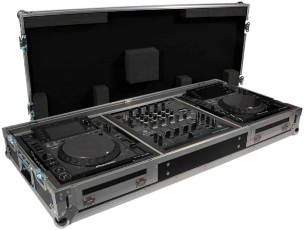 DJ Set (2x CDJ 2000 nxs en 1x DJM 900 + Router in Case)